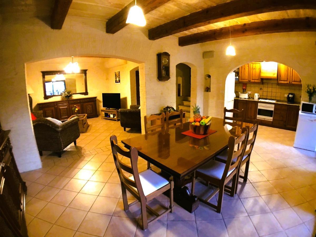 Ad Hoc B&B Il-Pergla Exterior foto